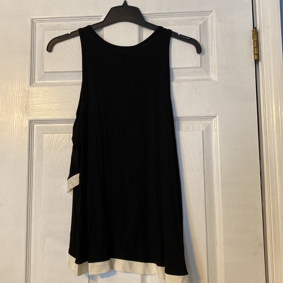 Gap NWT womens sleeveless top; size medium - Picture 7 of 7